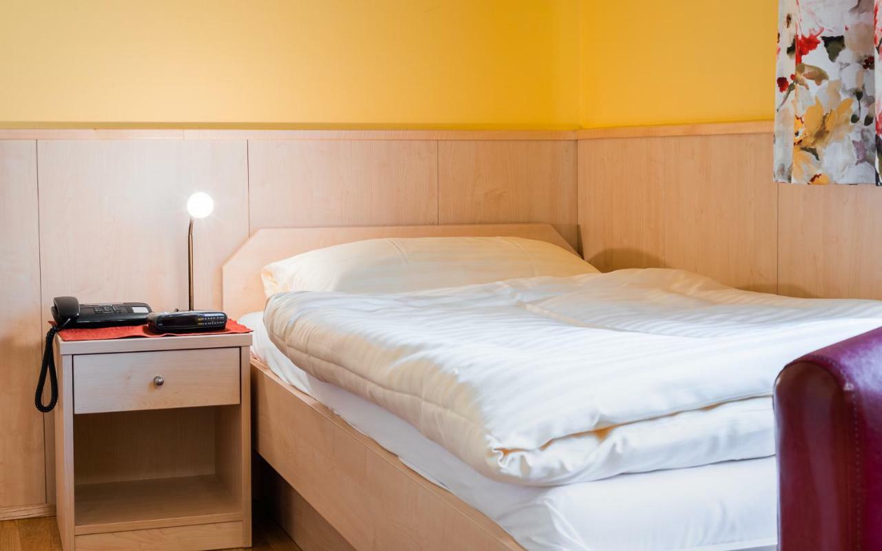 Hotel Garni Steinfeld Vídeňské Nové Město Exteriér fotografie