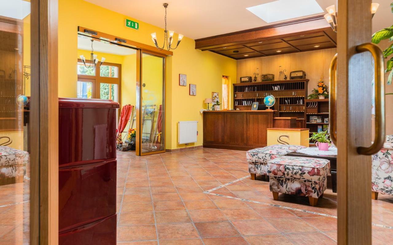 Hotel Garni Steinfeld Vídeňské Nové Město Exteriér fotografie